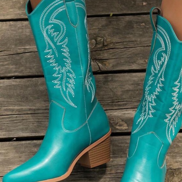 Turquoise Western Boots - Picture 1 of 6